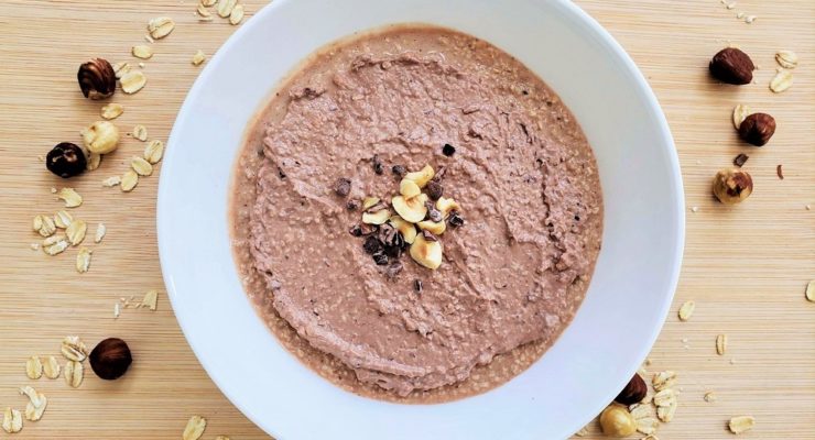 Chocolate Hazelnut Blended Overnight Oatmeal in a bowl